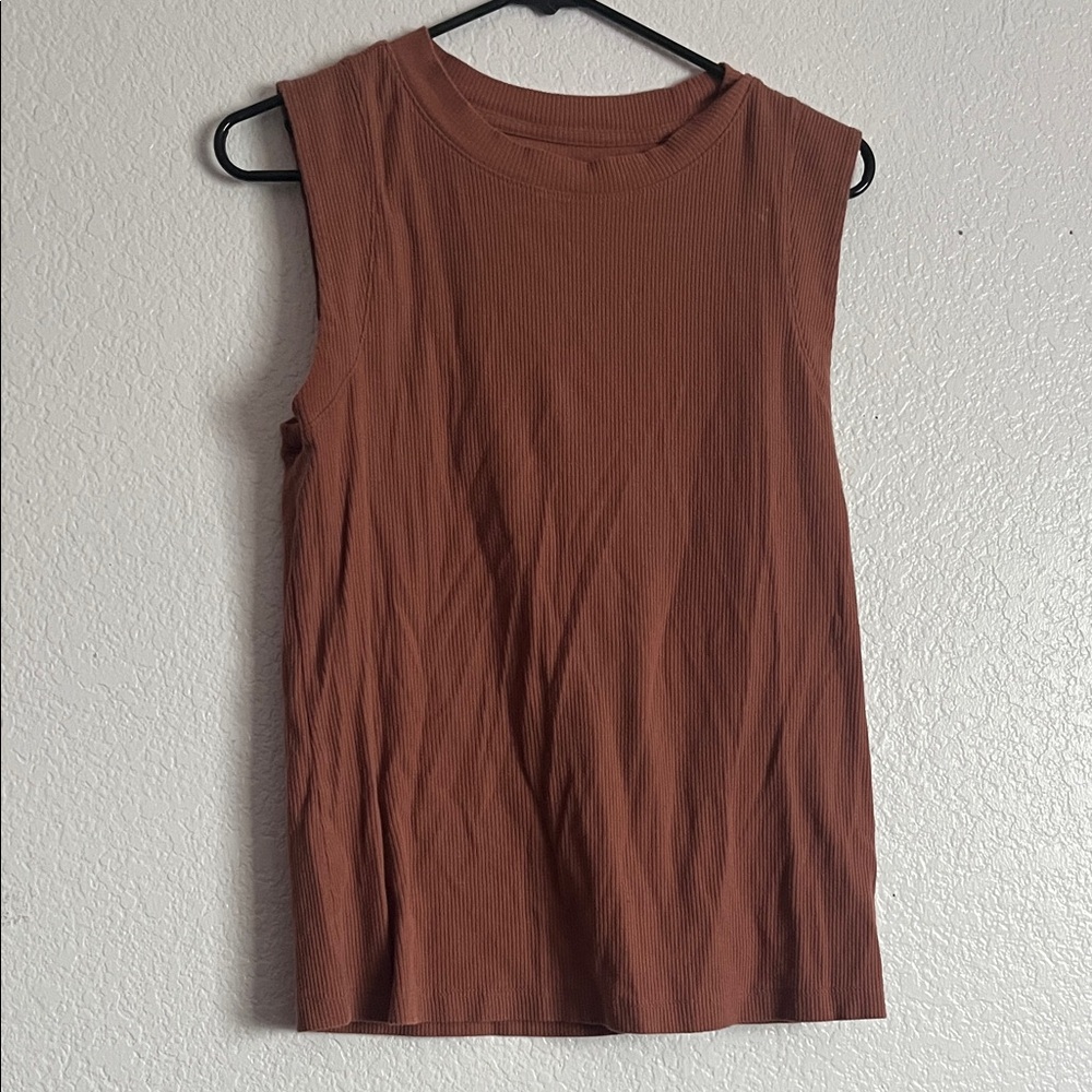 Sleeveless Coral Ribbed Top